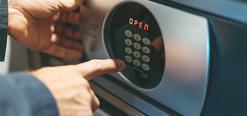 Cash Safe Openers in Davis, California