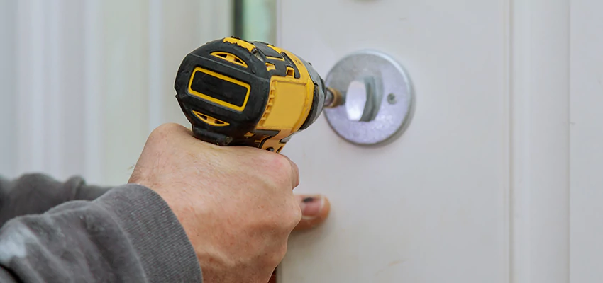 Street Locksmith For Smart Lock Repair in Davis, CA